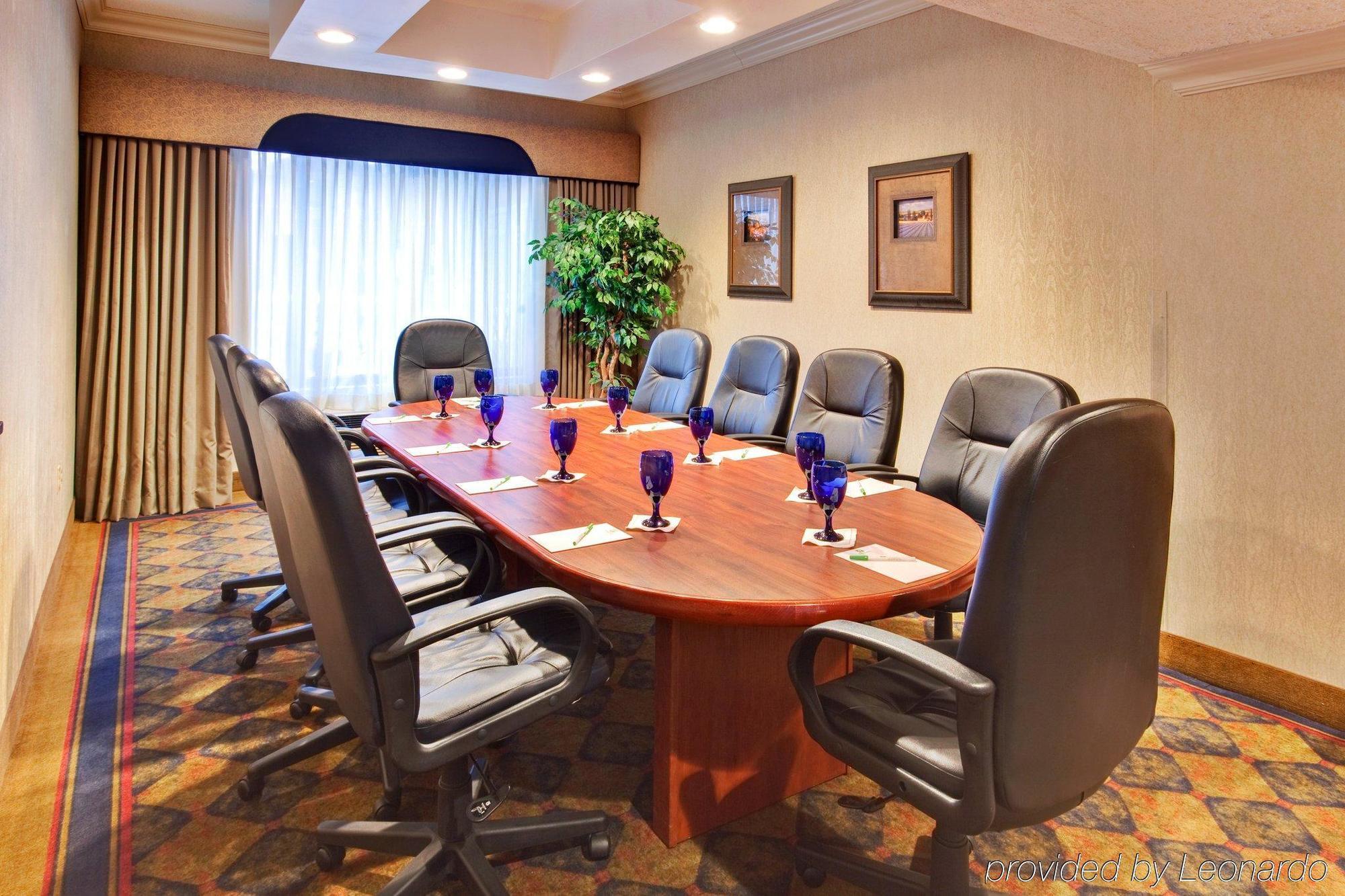 Holiday Inn Hotel & Suites Warren By Ihg Kültér fotó